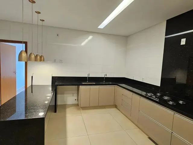 Imagem 2: Imóvel para Aluguel com 35 Metros Quadrados com 1 Quarto em Setor Campinas - Goiânia