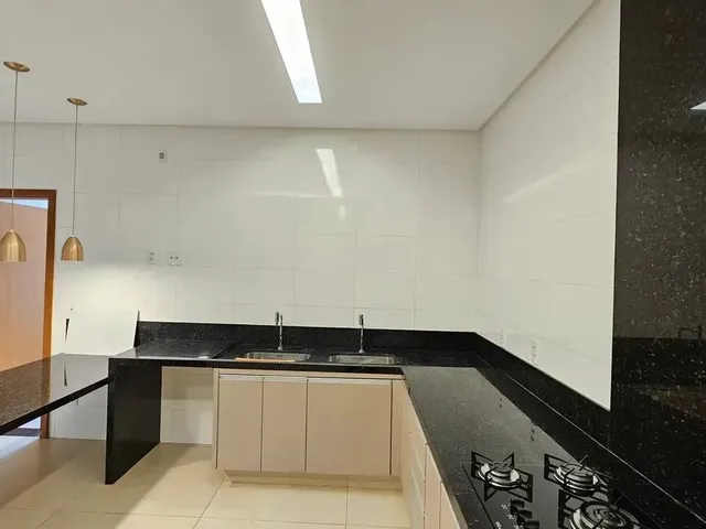 Imagem 9: Imóvel para Aluguel com 35 Metros Quadrados com 1 Quarto em Setor Campinas - Goiânia