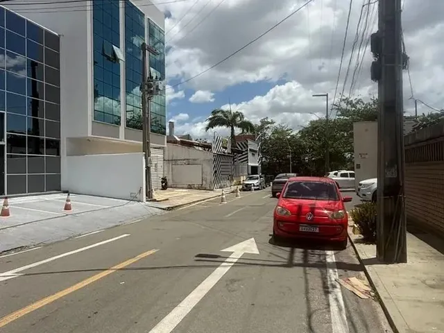 Imagem 14: Imóvel para Aluguel com 360 Metros Quadrados com 4 Quartos em Renascença - São Luís