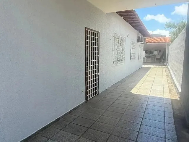 Imagem 6: Imóvel para Aluguel com 360 Metros Quadrados com 4 Quartos em Renascença - São Luís