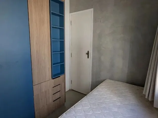 Imagem 2: Apartamento Mobiliario com 2 Quartos + 2 Banheiros em Petrópolis: Ed. Kennedy