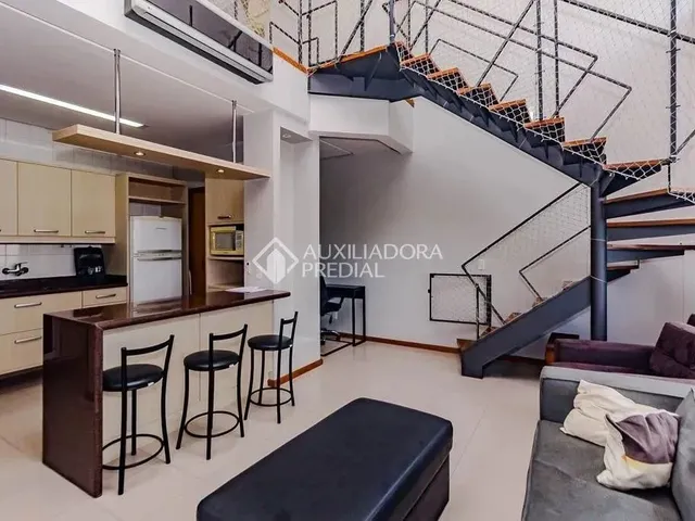 Imagem: Loft Duplex Semi Mobiliado, no Bairro Três