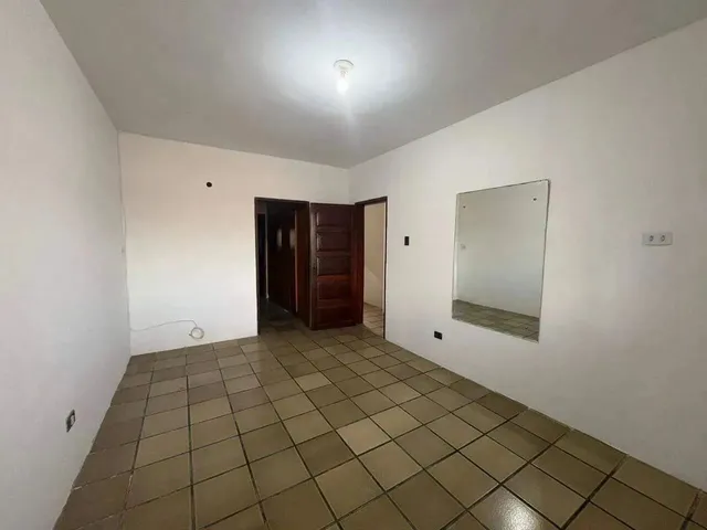 Imagem 6: Casa com 4 Quartos e Piscina