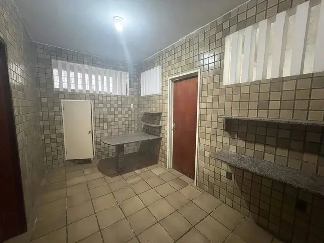 Imagem 7: Casa com 4 Quartos e Piscina