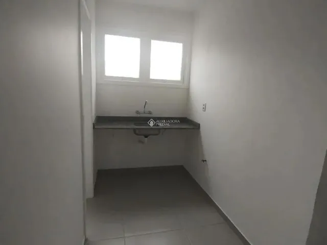 Imagem 13: Apartamento 2 Dormitórios, 2 Banheiros, Garagem Escriturada, Ótima Localização No