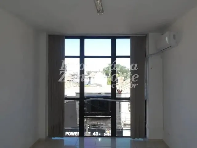 Imagem 7: Apartamento 2 Dormitorios, Sala/Cozinha, Banheiro, Split, 2º Andar, Frente, Piso Ceramico