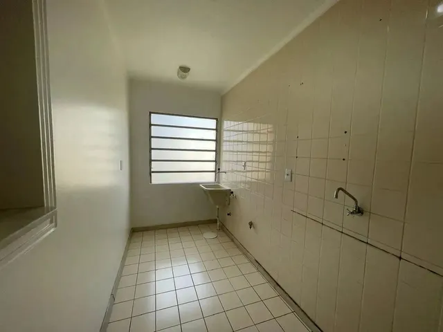 Imagem 6: Imóvel para Aluguel com 72 Metros Quadrados com 2 Quartos em Sarandi - Porto Alegre - Rs
