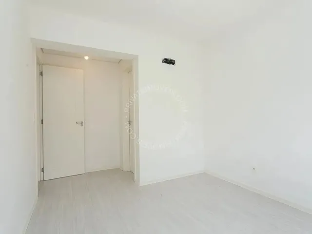 Imagem 14: Apartamento Semimobiliado para Alugar no Higienópolis com 2 Quartos (1 Suíte