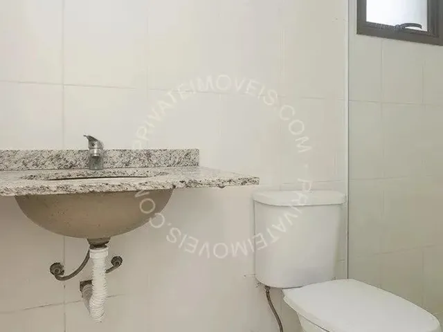 Imagem 13: Apartamento Semimobiliado para Alugar no Higienópolis com 2 Quartos (1 Suíte
