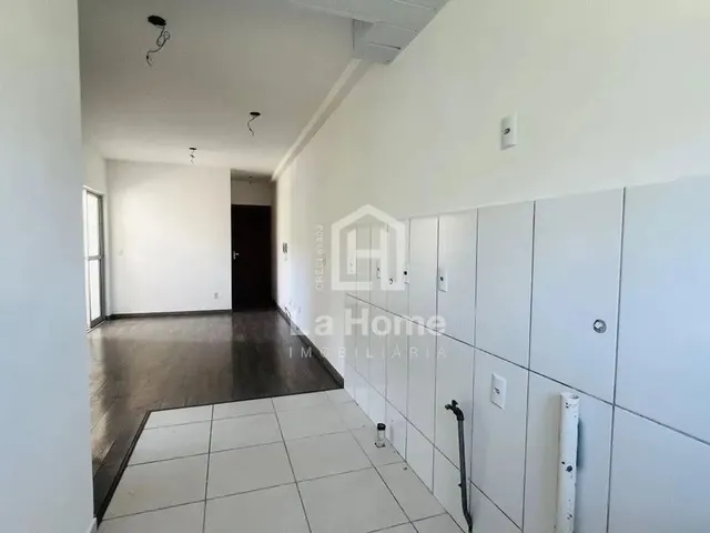 Imagem 2: Apartamento com 02 Quartos, 02 Vagas de Garagem À Venda em Blumenau, Próximo Ao Centro