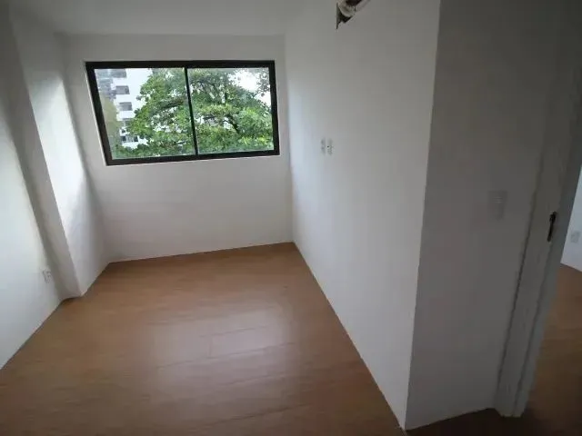 Imagem 2: Apartamento para Aluguel em Parnamirim com 2 Quartos 1 Suite, 1 Vaga, Lazer Completo - Rec