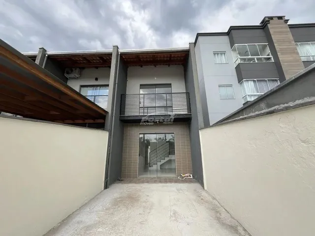 Imagem: Sobrado com 2 Quartos no Bairro Velha Central