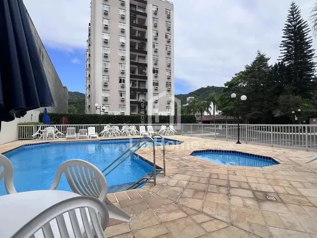 Imagem: Apartamento com 02 Dormitórios À Venda