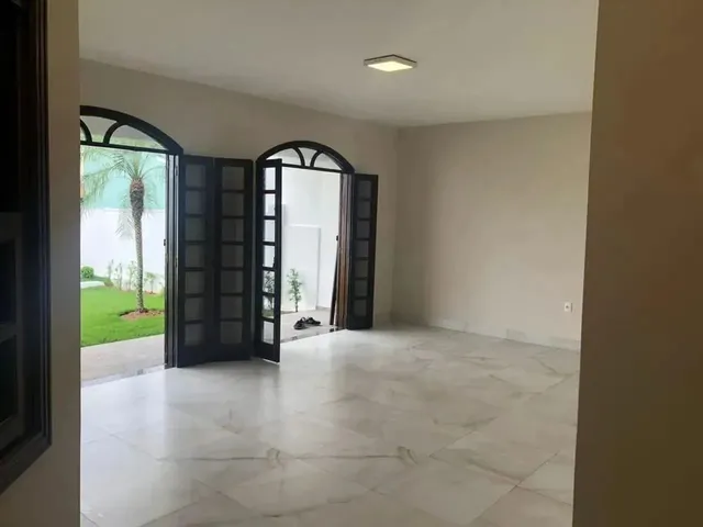 Imagem 8: Parcele Direto com o Proprietário Casa de 1 Suite e 2 Dormitórios com Edícula