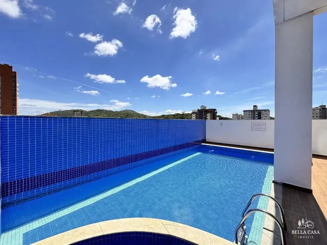 Imagem: O apartamento possui 2 Dormitórios, 1 Suíte, 2 Banheiros,