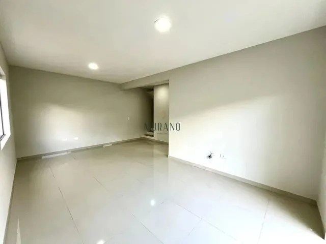 Imagem 2: Sobrado com 3 Dormitórios À Venda, 145M² por R$ 750.000 - Bom Retiro - Joinville/Sc