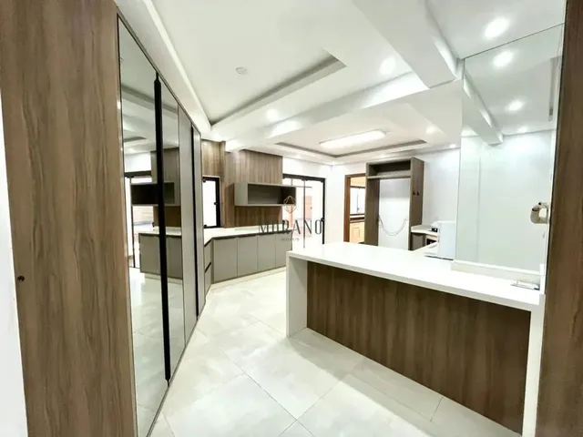 Imagem 2: Sobrado com 6 Dormitórios À Venda, 495M² por R$ R$ 1.550.000,00 Bom Retiro