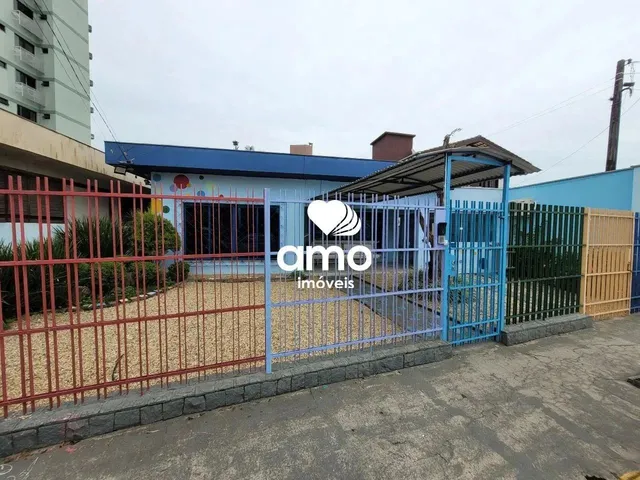 Imagem 4: Casa Comercial com Amplo Terreno para Venda no Centro de Brusque!