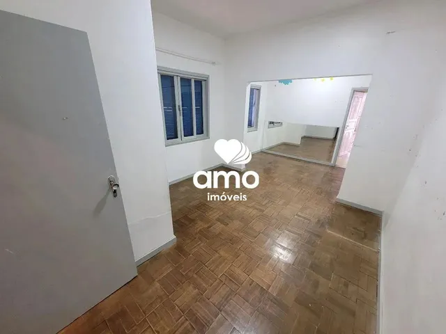 Imagem 6: Casa Comercial com Amplo Terreno para Venda no Centro de Brusque!