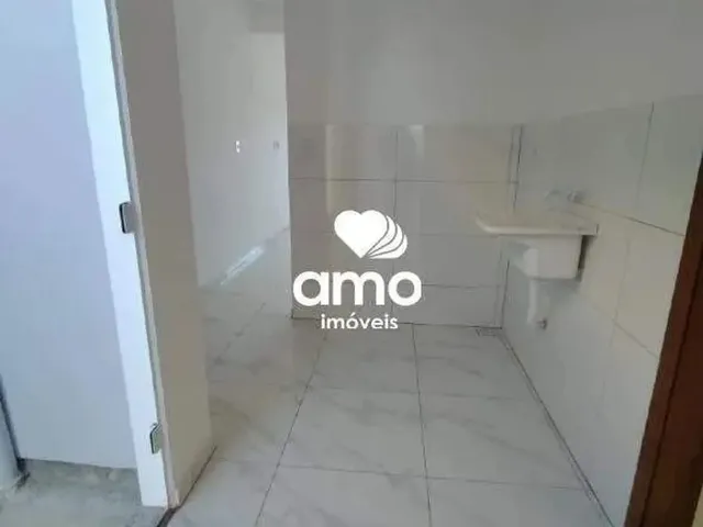 Imagem 10: Sobrado com 3 Quartos e Passagem Lateral no Bairro Rio Branco