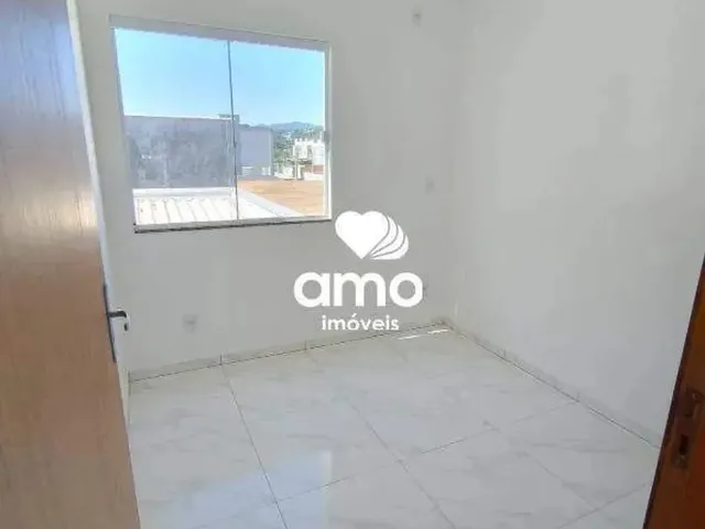 Imagem 7: Sobrado com 3 Quartos e Passagem Lateral no Bairro Rio Branco