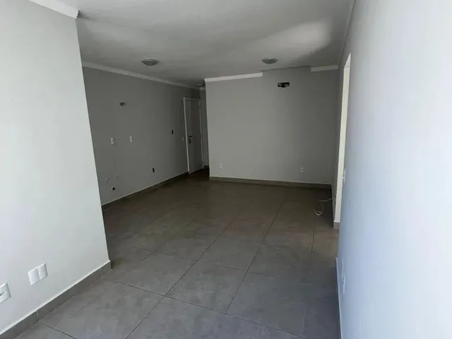 Imagem 14: Apartamento - 2 Dormitórios - 2 Suítes - Localizado em Balneário Camboriú / Praia