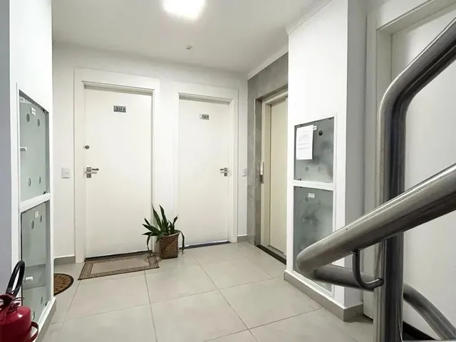 Imagem 2: Apartamento - 2 Dormitórios - 2 Suítes - Localizado em Balneário Camboriú / Praia