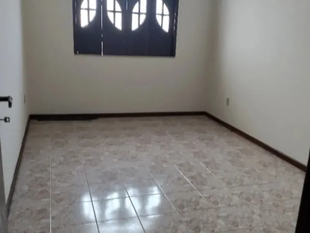 Imagem 5: Casa em Ipitanga com 4 Quartos