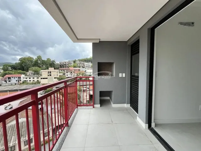 Imagem 3: Apartamento com Dois Dormitórios Sendo Uma Suíte, Sacada com Churrasqueira e 1 Vaga De