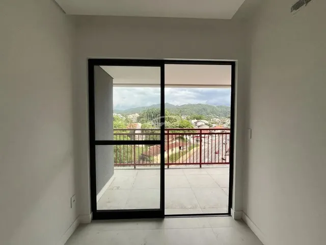 Imagem 5: Apartamento com Dois Dormitórios Sendo Uma Suíte, Sacada com Churrasqueira e 1 Vaga De