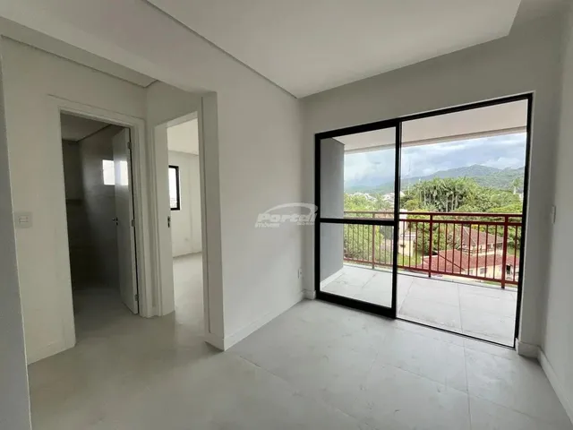 Imagem 7: Apartamento com Dois Dormitórios Sendo Uma Suíte, Sacada com Churrasqueira e 1 Vaga De