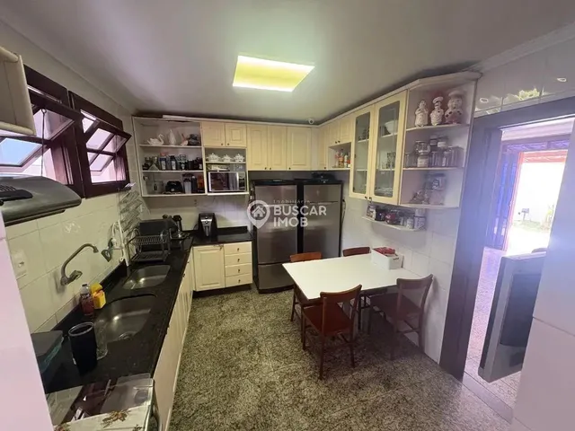 Imagem 13: Casa Mobiliada com 4/4 em Condominio Fechado