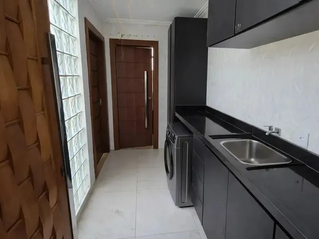 Imagem 3: Alugo Casa 4 Suítes no Alphaville Litoral Norte 1, Totalmente Mobiliada, Condmínio C