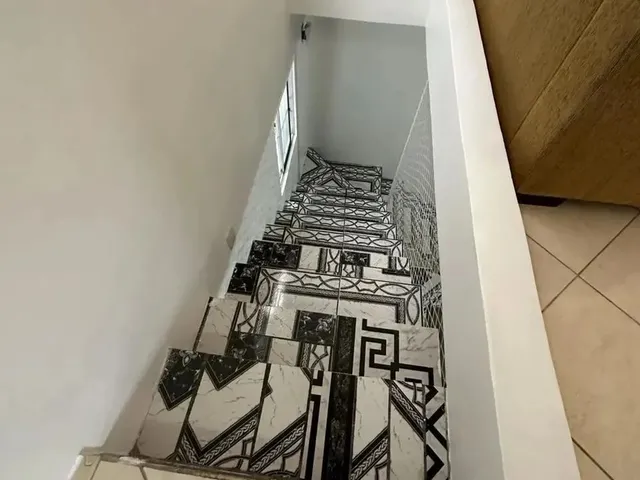 Imagem 5: Térrea para Aluguel e Venda Possui 250 Metros Quadrados com 8 Quartos em Centro