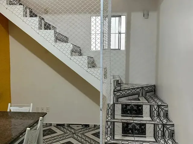 Imagem 6: Térrea para Aluguel e Venda Possui 250 Metros Quadrados com 8 Quartos em Centro