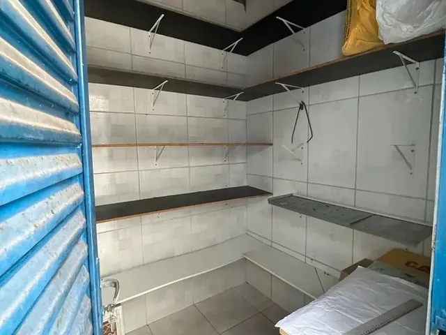 Imagem 11: Térrea para Aluguel e Venda Possui 250 Metros Quadrados com 8 Quartos em Centro