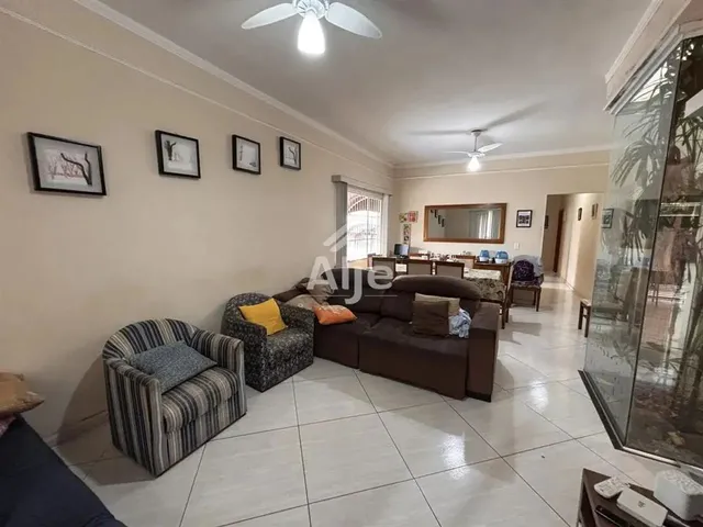 Imagem 1: Vende-Se Casa no Vila Industrial - Bauru/Sp