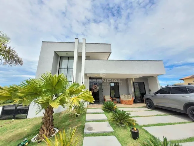 Imagem: Casa com 4 Dormitórios À Venda, 210 M²