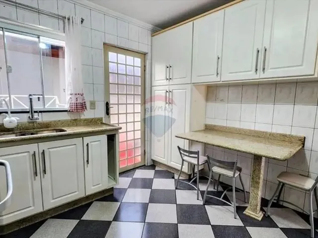 Imagem 2: Uma Casa Completa no Centro, com Espaços Que Se Adaptam À Sua Vida!