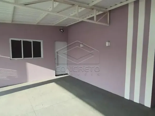 Imagem: A casa possui 3 Dormitórios, 1 Suíte, 1 Banheiro, 2 Vagas