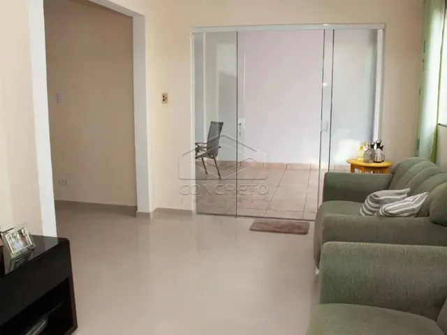 Imagem: A casa possui 2 Dormitórios, 1 Suíte, 2 Banheiros, 2