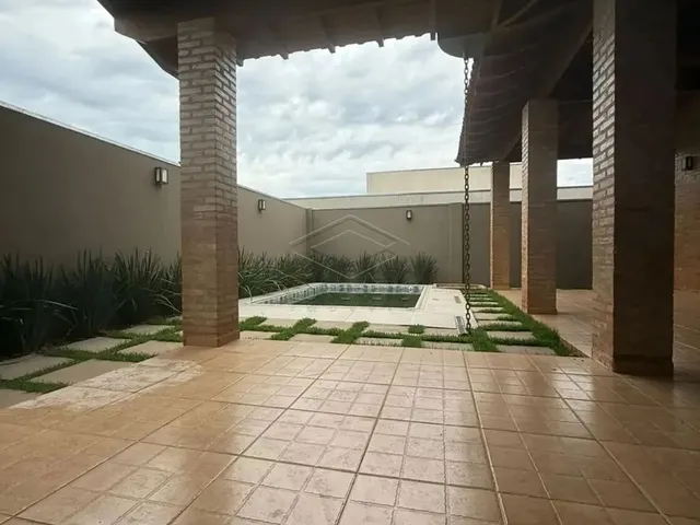 Imagem: A casa em condomínio possui 3 Dormitórios, 3 Suítes, 5