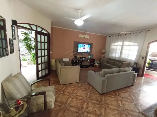 Imagem 10: Residência com 04 Dormitórios - Alto Paraíso