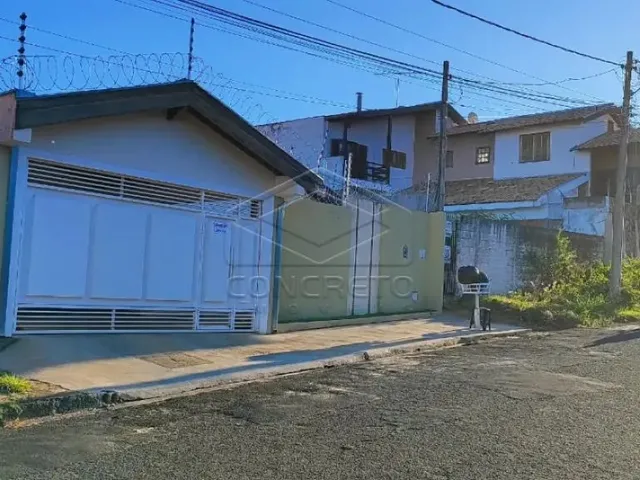 Imagem: A casa possui 4 Dormitórios, 2 Suítes, 3 Banheiros, 2