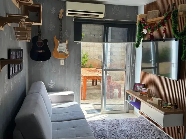 Imagem: O apartamento possui 2 Dormitórios, 1 Suíte, 1 Banheiro,