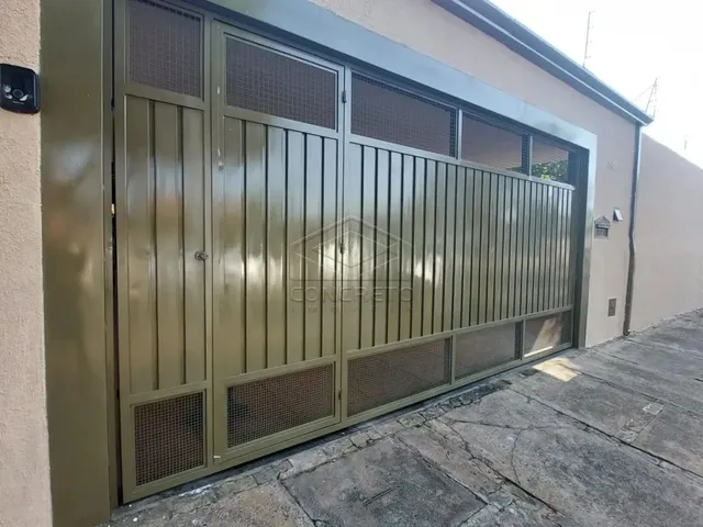 Imagem: A casa possui 3 Dormitórios, 3 Suítes, 5 Banheiros, 4