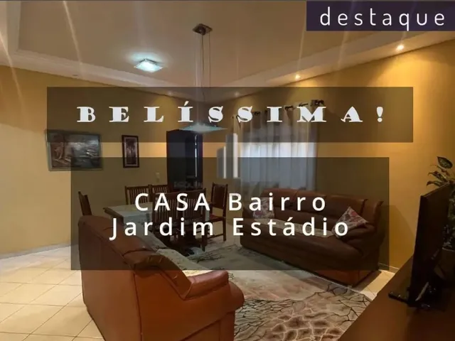 Imagem: A casa possui 3 Dormitórios, 1 Suíte, 3 Banheiros, 3