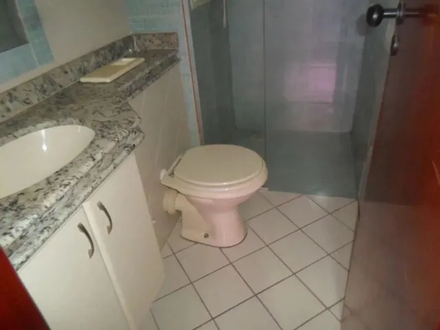 Imagem 13: 03 Quartos, 01 Suíte com Closet, Armários. na Rua do Grego Restaurante