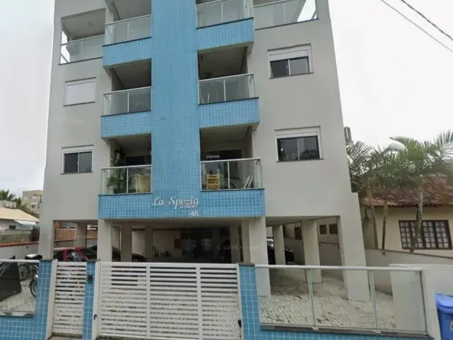 Imagem: O apartamento possui 2 Dormitórios, 1 Suíte, 2 Banheiros,