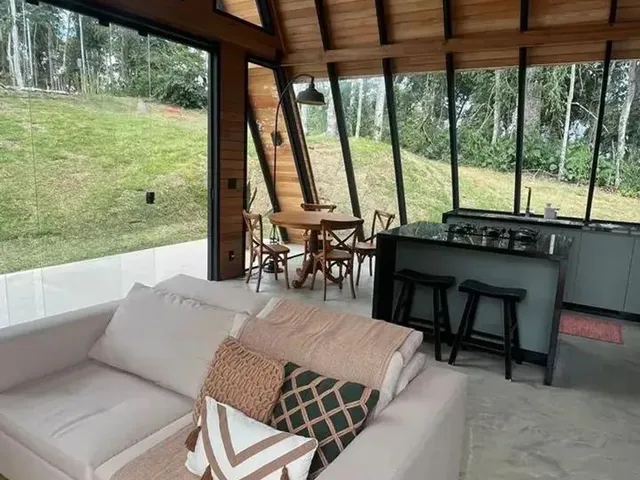 Imagem 6: Chalé para Venda Possui 123 M² com 3 Quartos em Pedro do Rio - Petrópolis - Rj